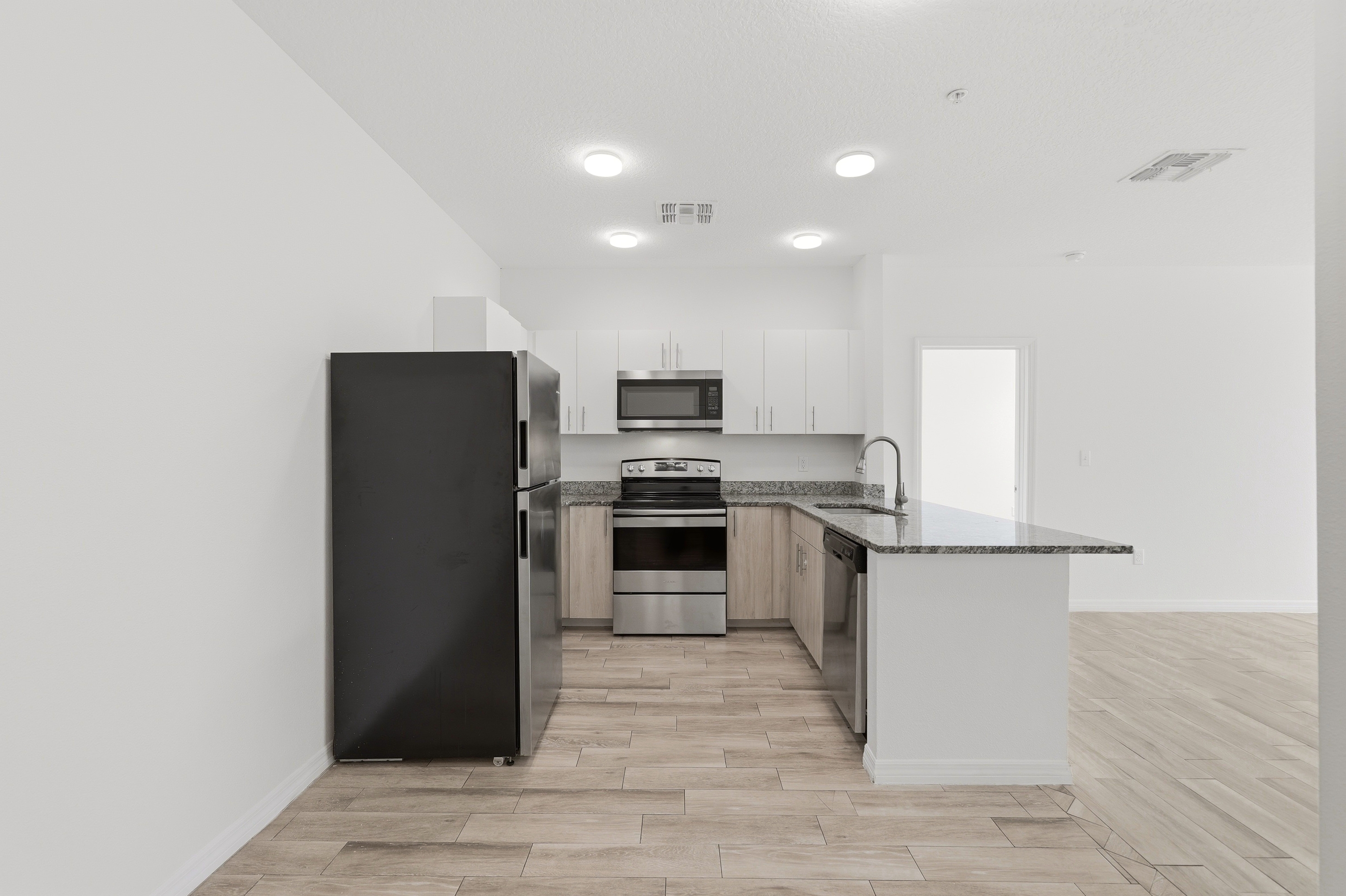 2121 McCoy Road - 123